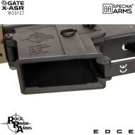 Fucile Elettrico SA-E05 Edge™ RRA M4 Carbine Light Ops Stock Two Tone Specna Arms® (spe-01-033904)